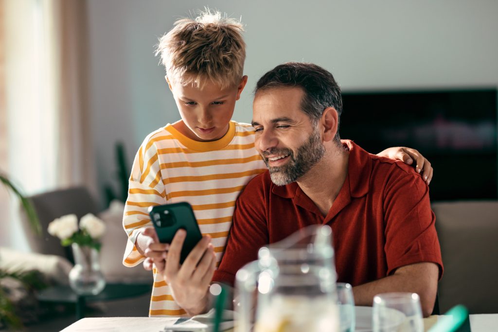 How parents’ phone habits shape their children’s, according to new research