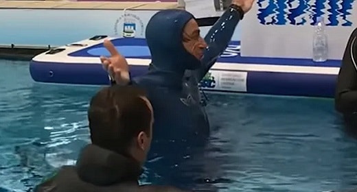 56-Year-Old Freediver Holds Breath For Almost 25 Minutes Breaking Record