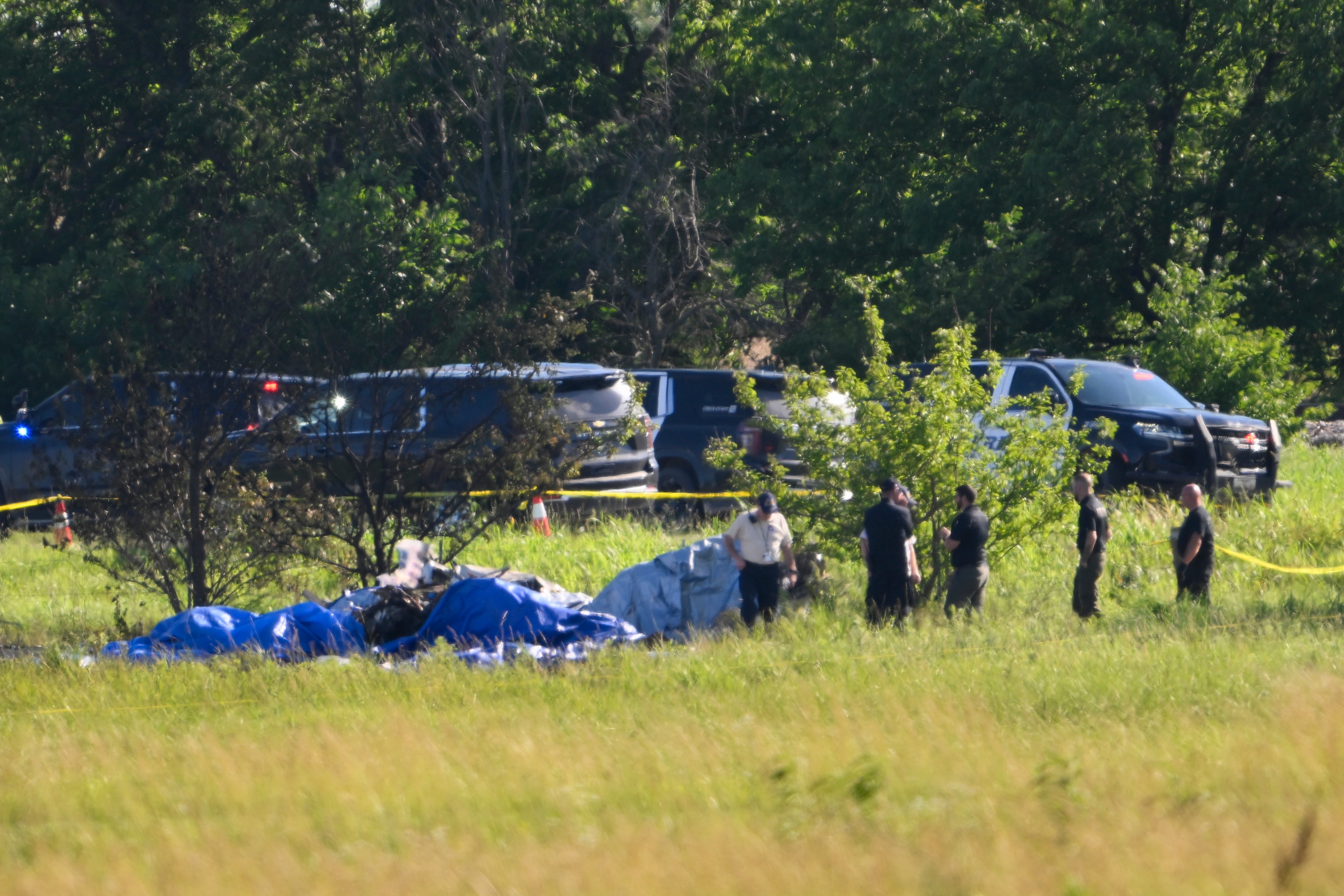 Prayers Up! 12 People Reportedly Killed After Skydiving Plane Crashes In Missouri (PHOTOS)