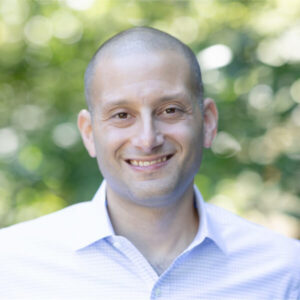 A headshot of Steve Boms