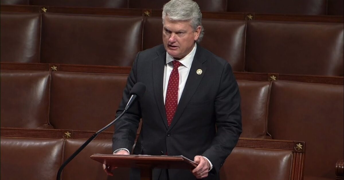 Trump Endorses Mike Collins in Georgia Senate Runoff, Dealing Blow to RINO Governor Mike Kemp