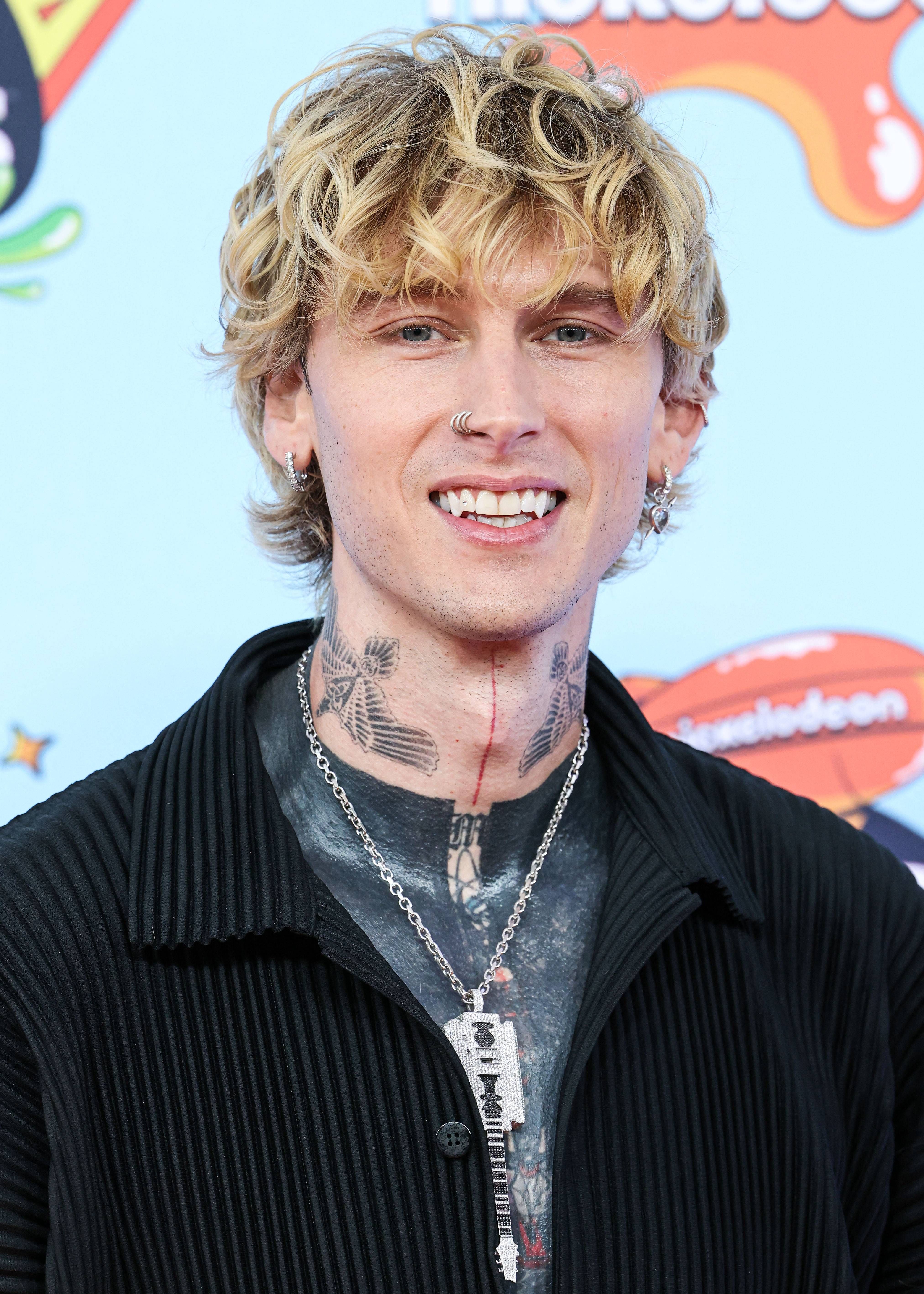 Machine Gun Kelly at the 38th Annual Nickelodeon Kids' Choice Awards at Barker Hangar in Santa Monica