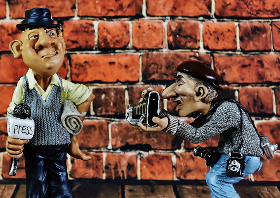 US News Media – who holds the purse strings