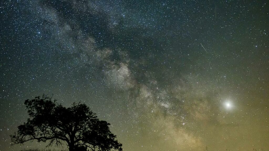 mountain of stars-awaken