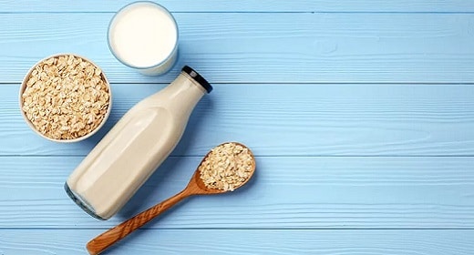 Oat Milk vs. Soy Milk: Which Is More Environmentally Friendly?