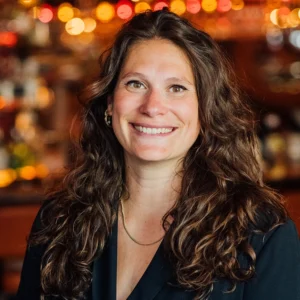 A headshot of Elise Tastet