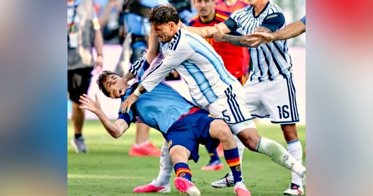 NO FAIR PLAY: FIFA To Investigate Dirty Argentine Team for Assaulting Spanish World Cup Champions After Final Whistle in Disgraceful Display (VIDEOS)