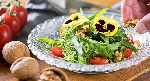 Edible Flowers: How to Find & Use Them in Recipes