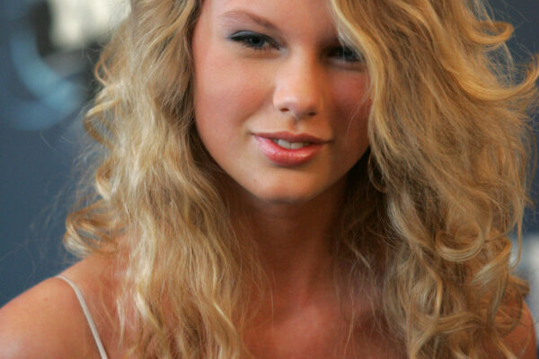 In Her Wedding Vows, Taylor Swift Told the Room She Wished She’d Met Travis Kelce in High School