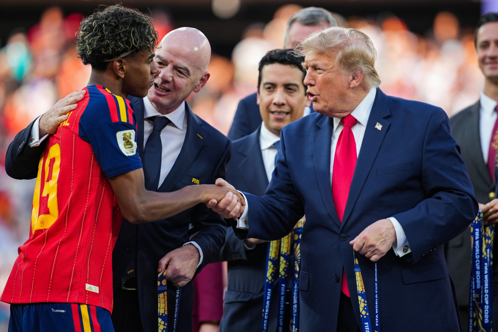 Lamine Yamal on the “Pressure” of Carrying Spain to the World Cup: “My Mother Had Me At 16. My Father Picked Things Off the Street to Feed Us. That’s Real Pressure.”