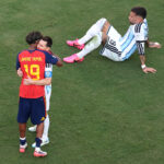 Lamine Yamal Went Straight to Hug Leo Messi After the Game lamine-yamal-went-straight-to-hug-leo-messi-after-the-game-2
