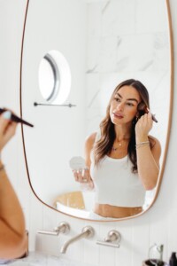 A Brow Expert Taught Me This Face Mapping Trick—and Now I’ll Never Tweeze Without It