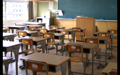 High School English Teacher Brought to Tears as He Reveals Some Seniors in His Class Cannot Write a SINGLE SENTENCE (Video)