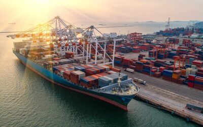 Shipping Firms Offer ‘Massive Bonuses’ for Strait of Hormuz Crossings, Report Says