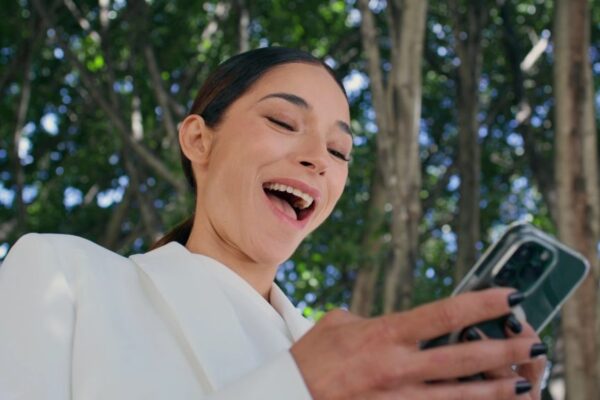 The physical effects of heavy phone use (aka tech neck) and how to address them