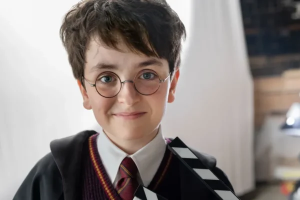 Kit Harington Replaces Nicholas Hoult as Gilderoy Lockhart in HBO’s Harry Potter Series