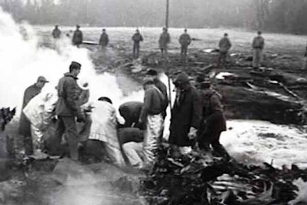 A B-52 Carrying Two Hydrogen Bombs Broke Apart Over North Carolina in 1961—and Nearly Caused a Nuclear Disaster