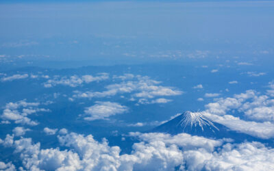A Father Left His Tired 7-Year-Old on a Bench on Mount Fuji and Kept Climbing Toward the Summit with His Other Son