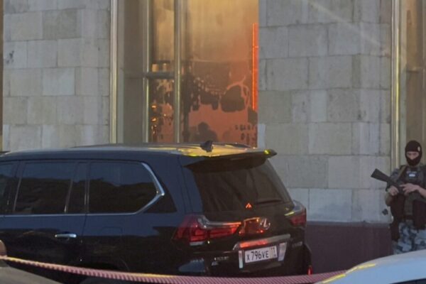 Woman With ‘Gift Bomb’ Tries To Enter Moscow Restaurant Where a Russian General Is Celebrating His Birthday, Is Stopped by Security – Device Detonates Killing 5 and Injuring 21
