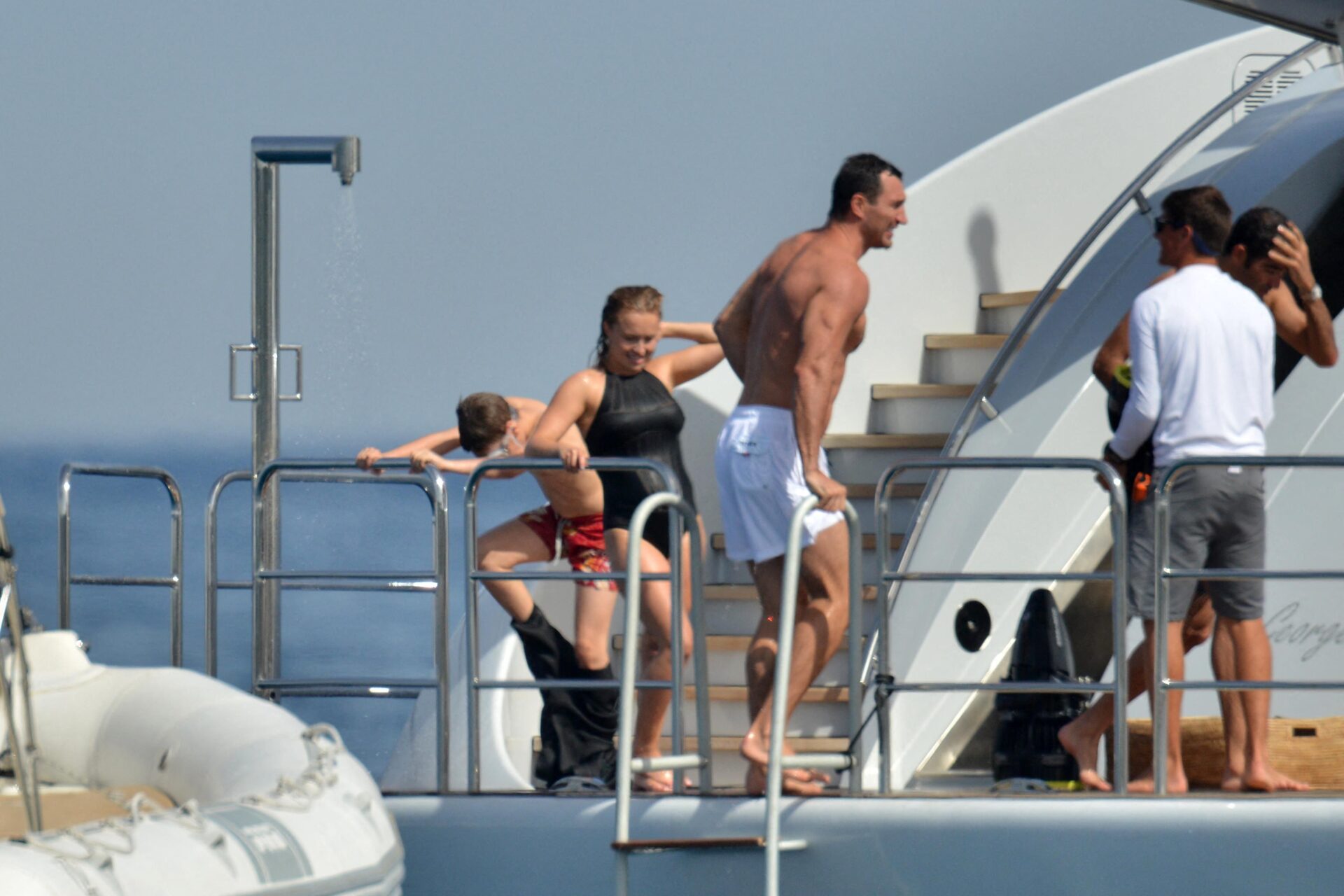 Pregnant Hayden Panettiere and Wladimir Klitschko on a yacht in 2014
