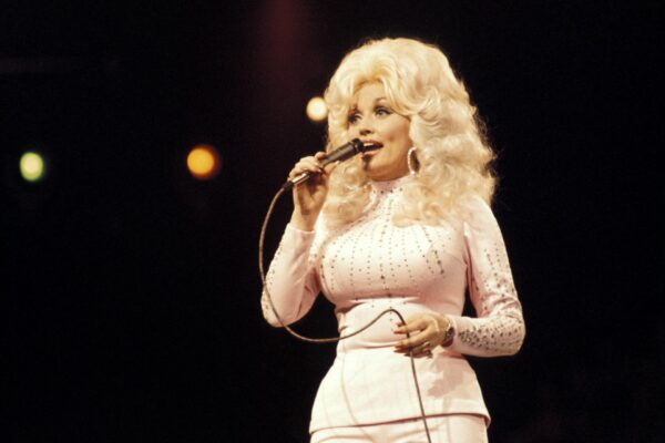 The internet mourns Dolly Parton, country music’s brightest light