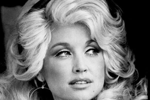 Tennessee’s Governor Moves to Rename Nashville Airport After The Late Dolly Parton