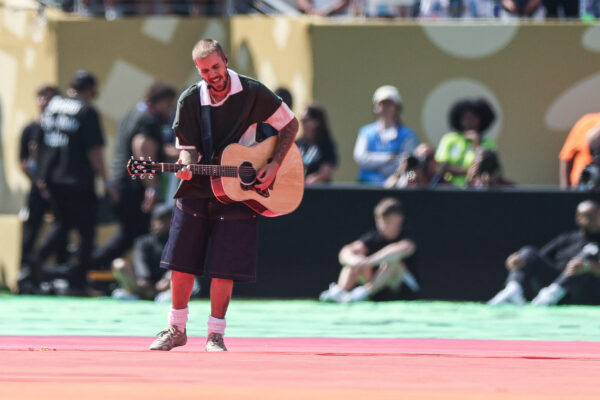 The Sneakers Justin Bieber Wore at the First-Ever World Cup Final Halftime Show Just Sold for ,400 for Charity