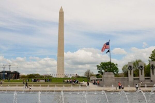OUTRAGEOUS! Thugs VANDALIZE DC’s Beautiful World War II Memorial with Bubbles and Graffiti Containing a Disgusting Message – Trump Responds with FIRE