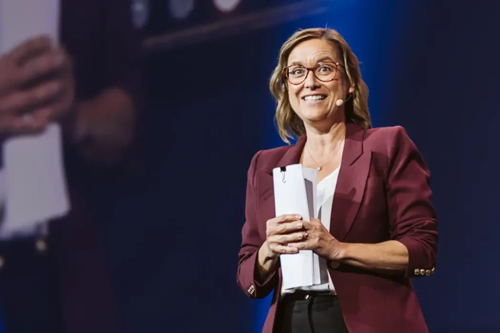 Isabelle Turcotte on stage at ALL IN