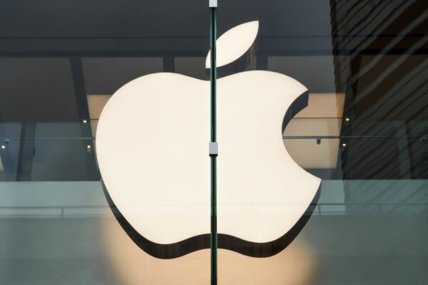Foldable iPhone Ultra projected to have an average cost of ,550