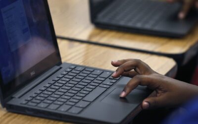 American Psychological Association weighs in on classroom screen time: Quality or quantity?