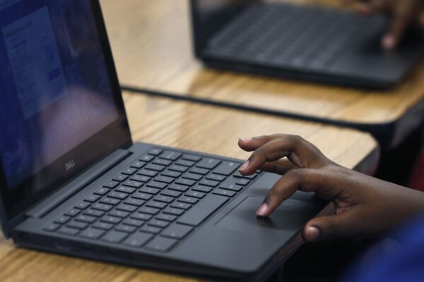 American Psychological Association weighs in on classroom screen time: Quality or quantity?
