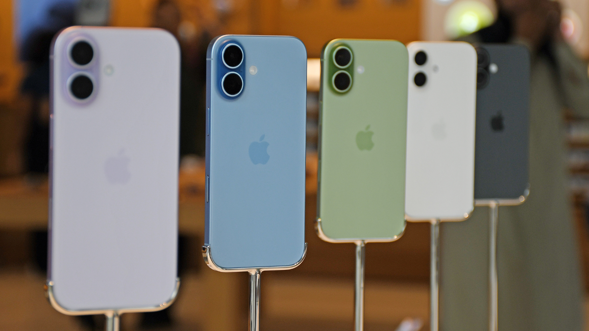 Apple hikes price of older iPhones, now more expensive than at launch