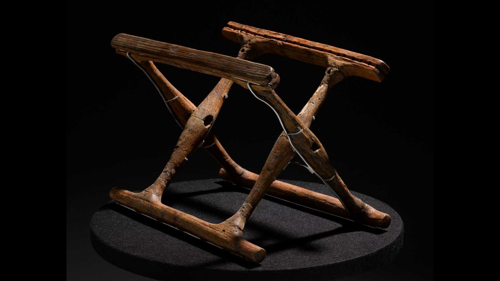 Guldhøj folding chair: The only completely preserved chair from Bronze Age Europe