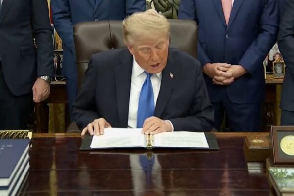 WATCH LIVE: President Trump Meets with US Travel Executives