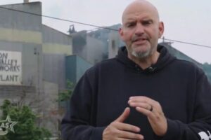 Democrat Senator John Fetterman Makes Surprise Appearance at Republican Midterm Convention (VIDEO)